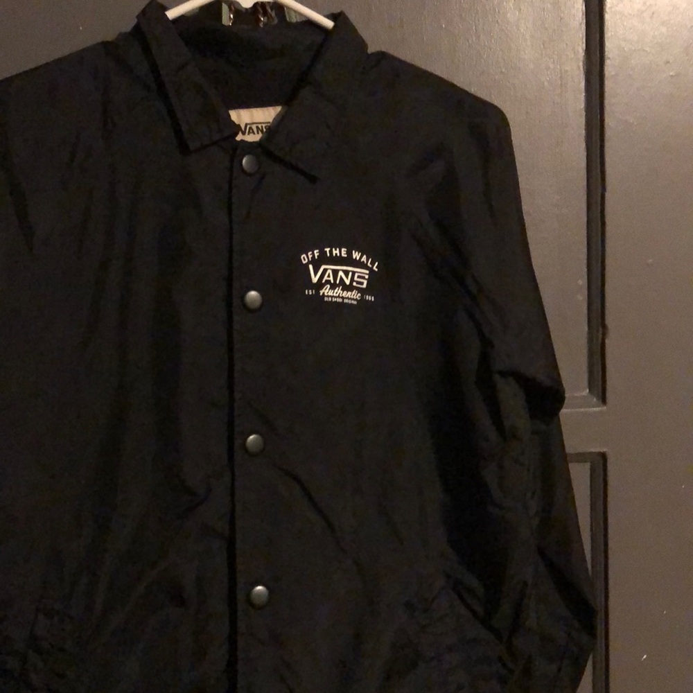vans of the wall black windbreaker